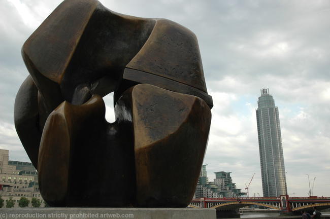 Henry Moore2