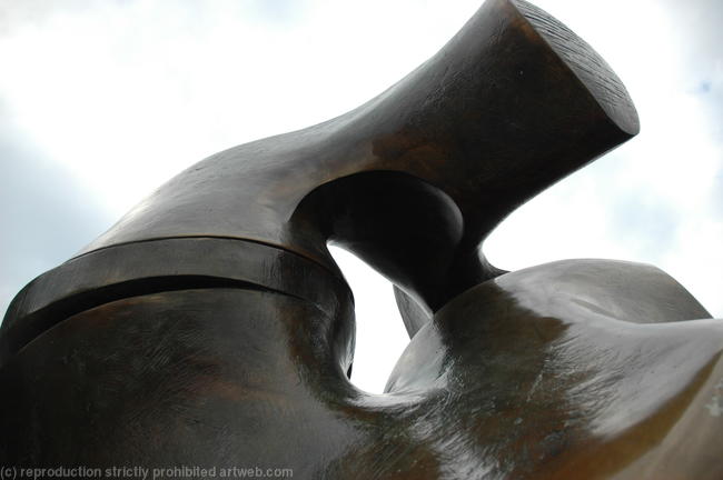 Henry Moore3