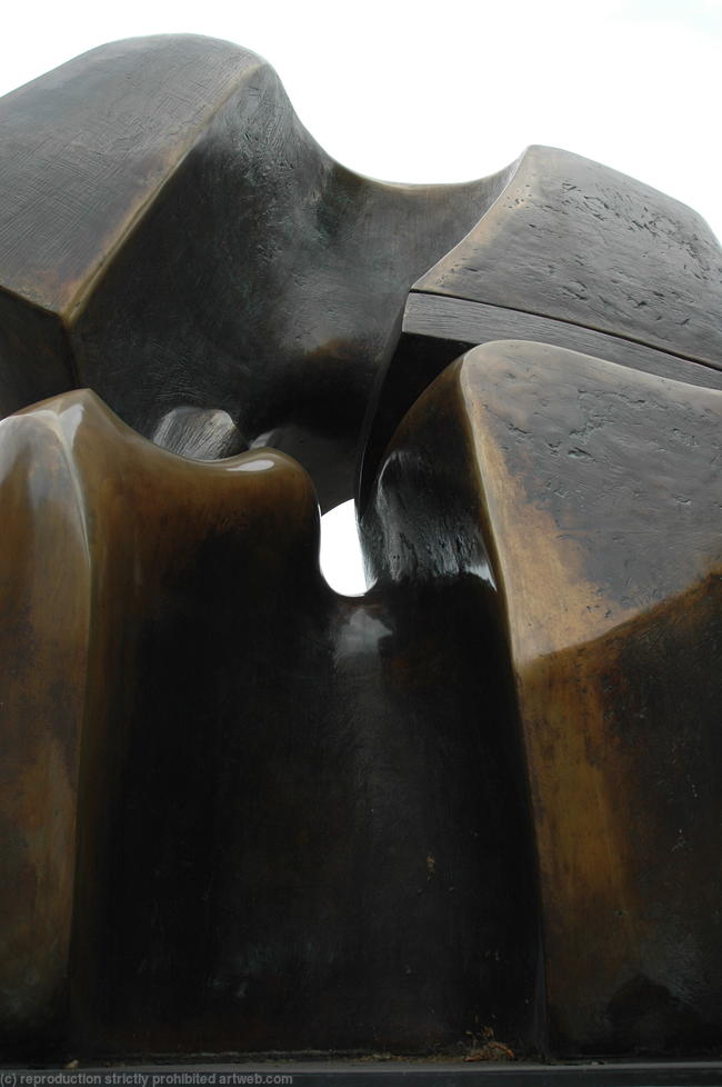 Henry Moore5