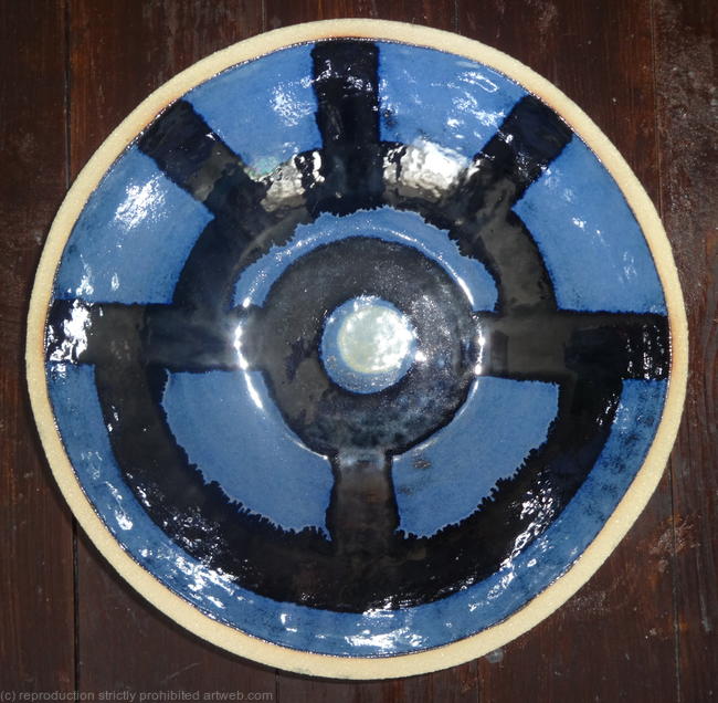 Large Glazed 'Porthole' bowl