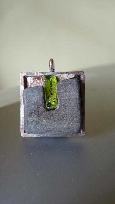 Henge pendant