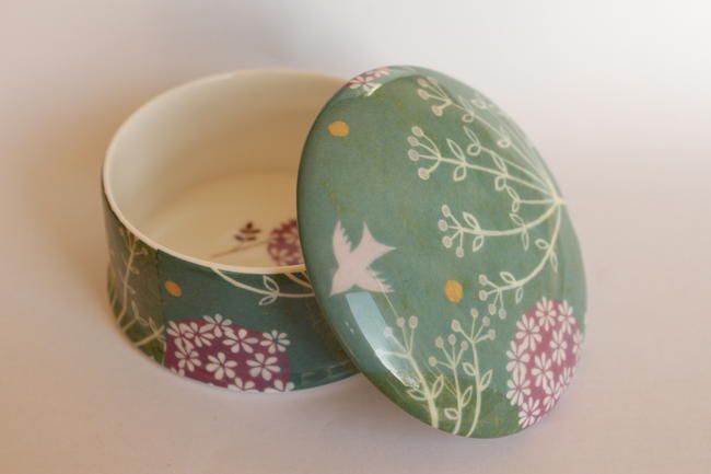 Let Them Fly Round Trinket Box