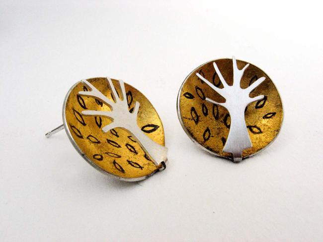 gold dome leaves earrings