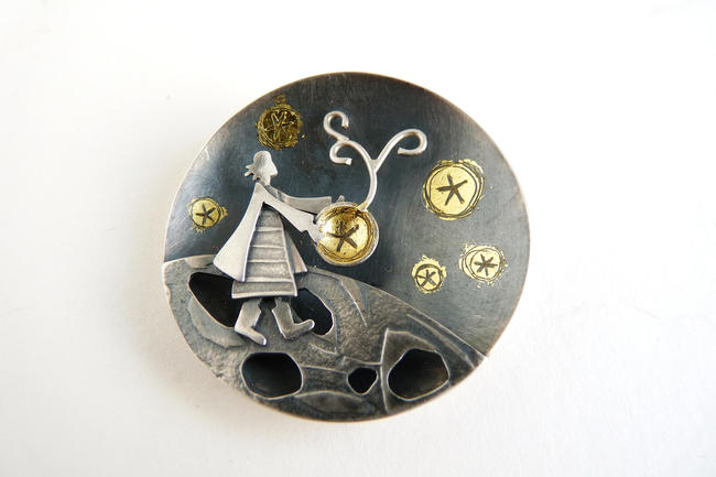 star seed brooch