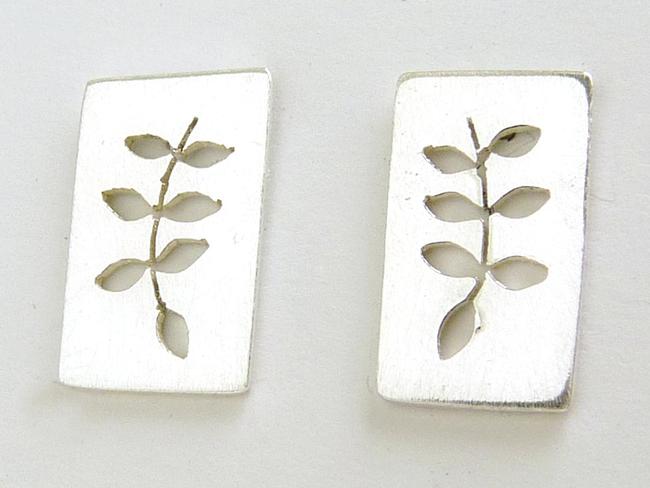 Ash leaf earrings