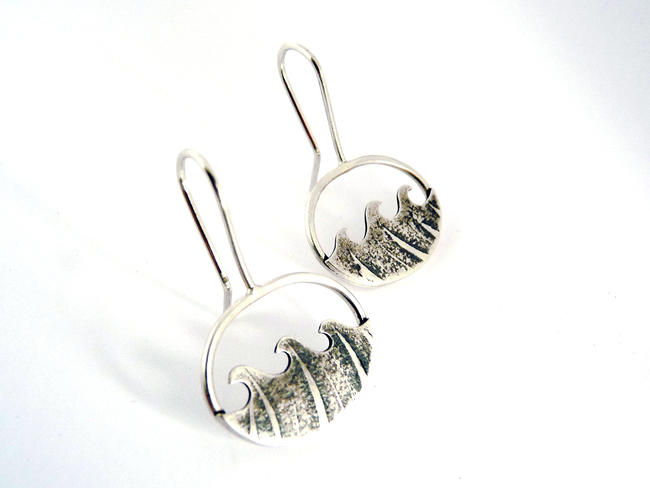 oval wave earrings
