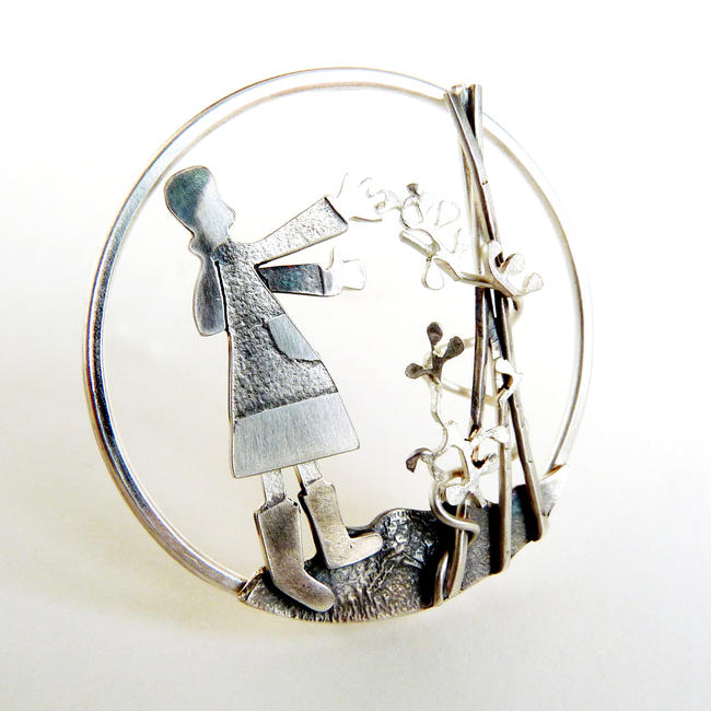 plucking peas brooch