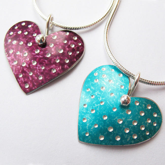 PD7 Polka dot heart pendants in berry and jade