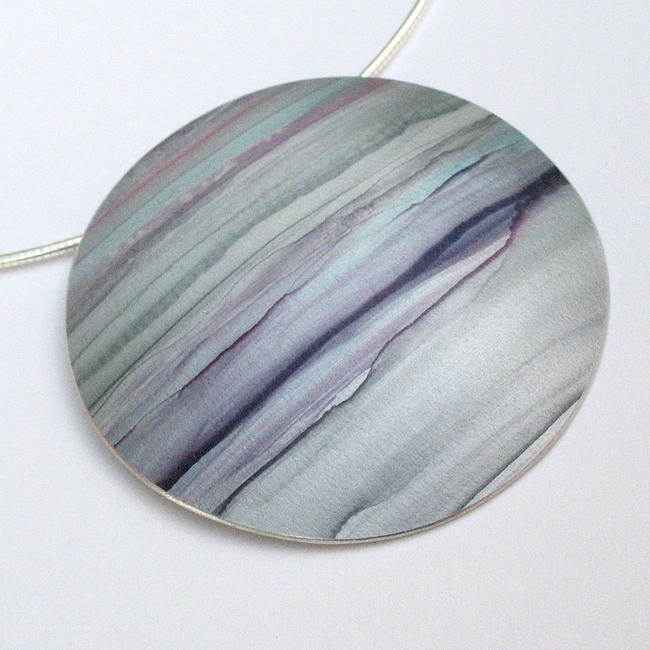 ST10 Large disc pendant in grey/lavender