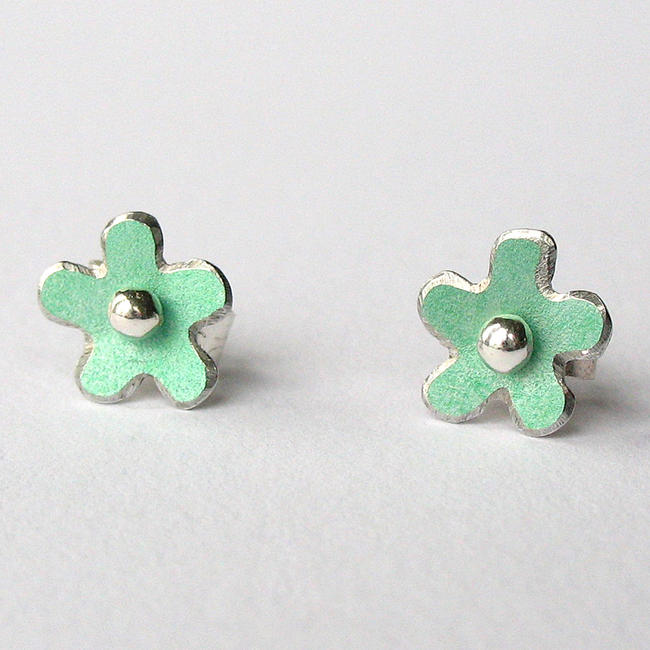 DH1 Little daisy stud earrings in green