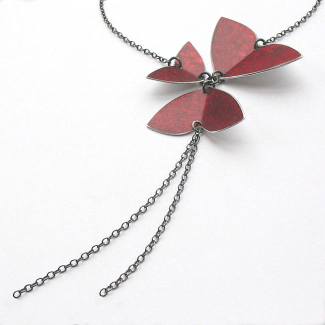 OX5 Oxalis trefoil necklace in burgundy