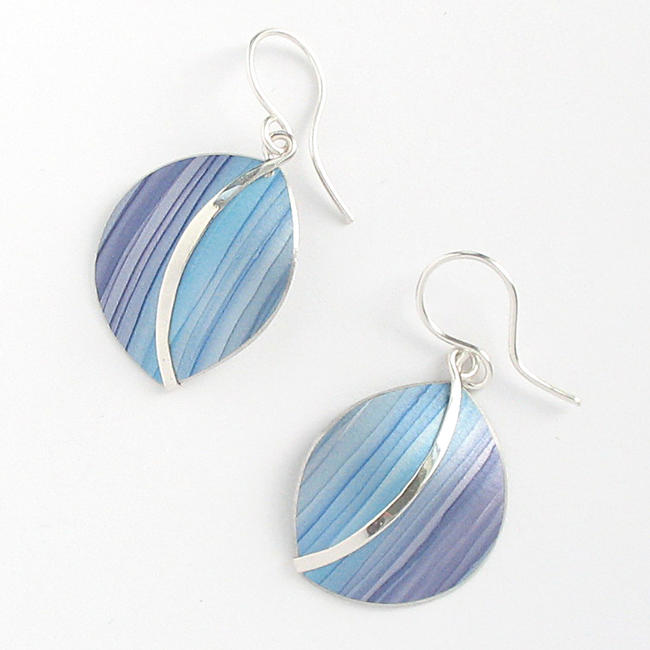 SH3 Large half circle dome with silver curve in light blue/lavender