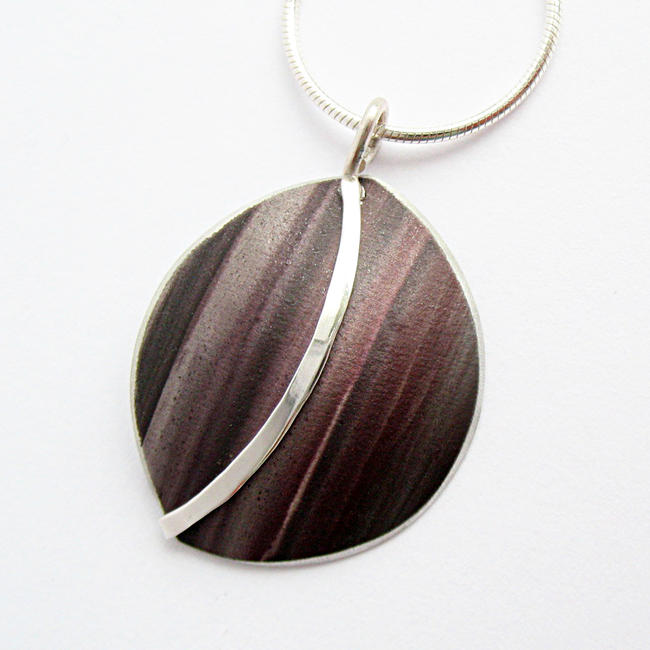 SH4 Half circle dome pendant with silver curve in brown
