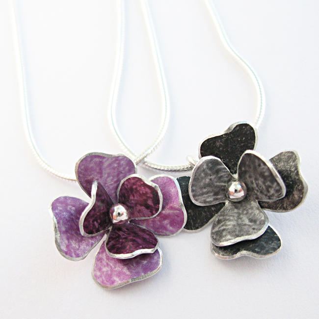 RS3 Double layer rosa pendants in mauve/berry and black/grey