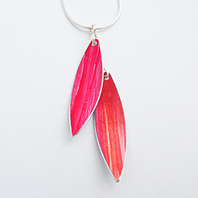 LC5 Two leaf pendant in red/orange