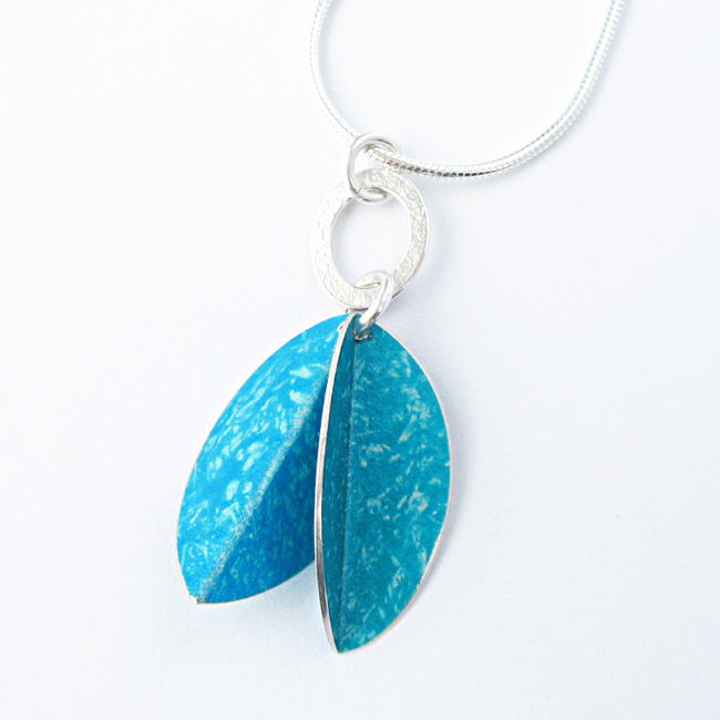 FO2 Double folded ovals pendant in jade/turquoise blue