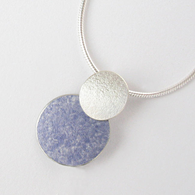 FD6 Flat two disc pendant in silver and lavender