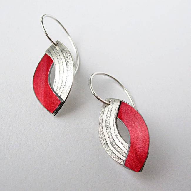 WG8 Milled silver and aluminium drop earrings in red