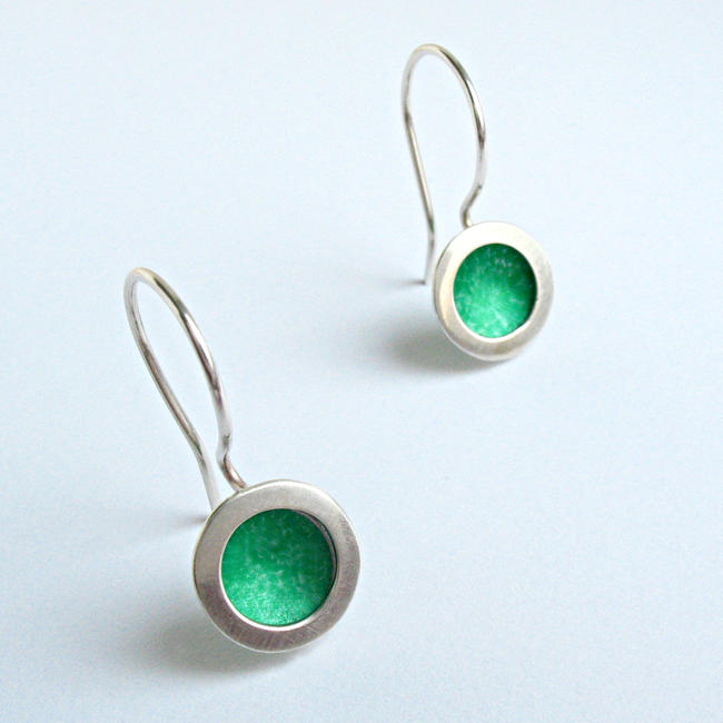 OR2 Silver circle drop earrings in red