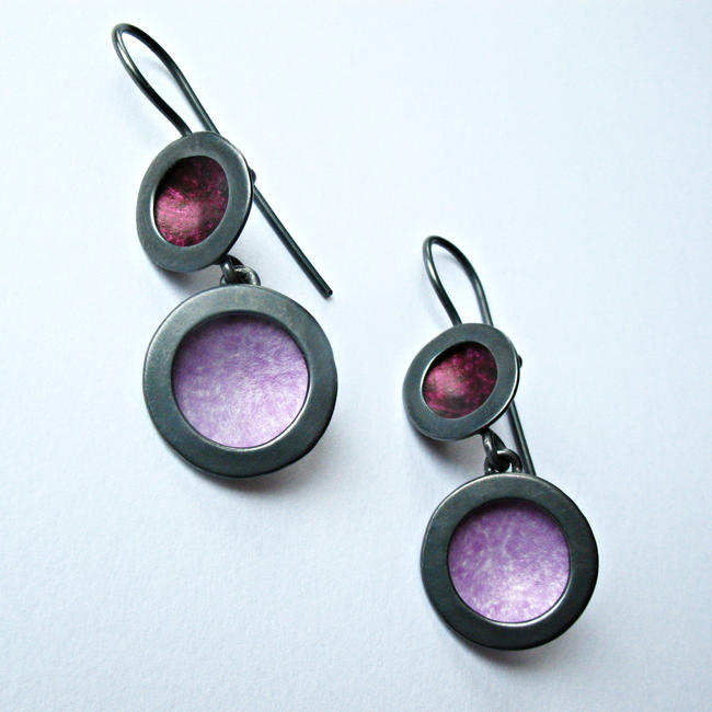 OR4 Oxidised silver circle earrings in berry and mauve