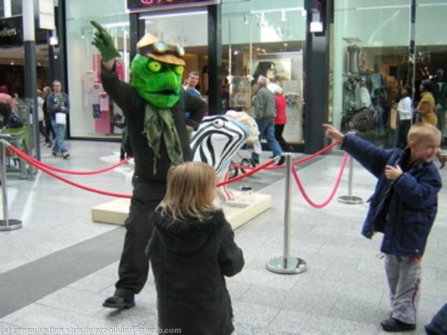 Toad mask performance