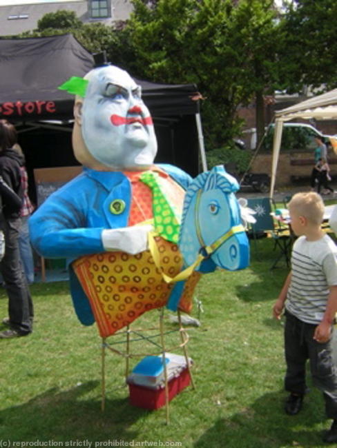 Mr Pickles rides out at Hull Carnival 2011