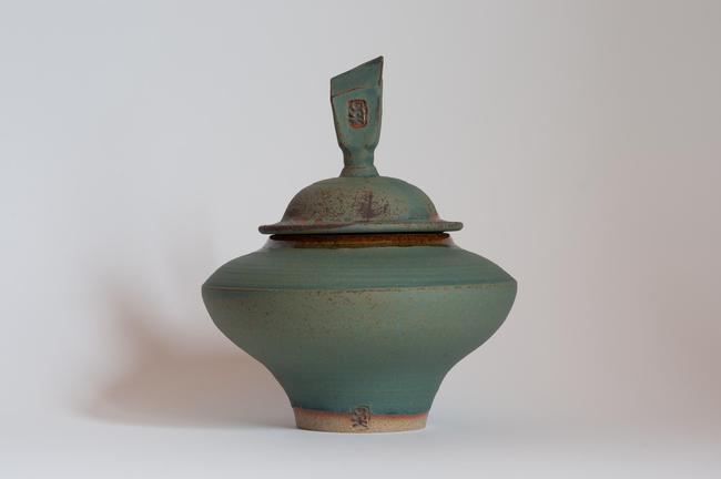 Small Lidded Cambo