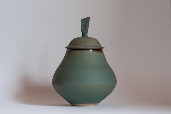 Large Lidded Cambo