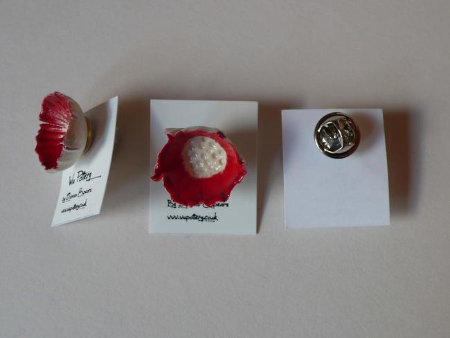 Poppy Lape Pin