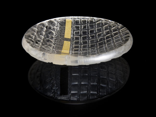 Clear glass bowl with 23.5ct gold