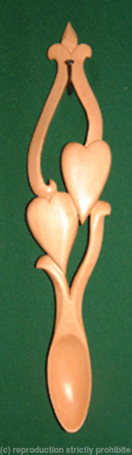 A37 (light) Hearts set in stylised vine