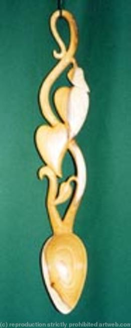 W12* Vine, Hearts and Leaves