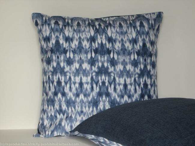 cushion item 2736 2 in stock