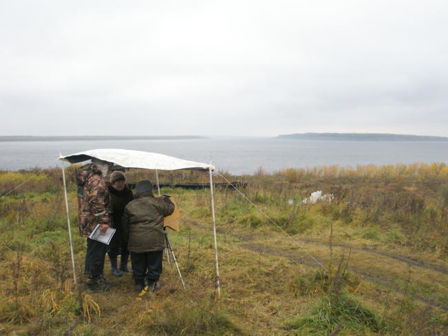 Field work with Zoya Maksunova, Svetlana Korsakova, and Edward Adrian-Vallance on the Yenisei. Part of the project CANTING FOR ARCHITECTS.