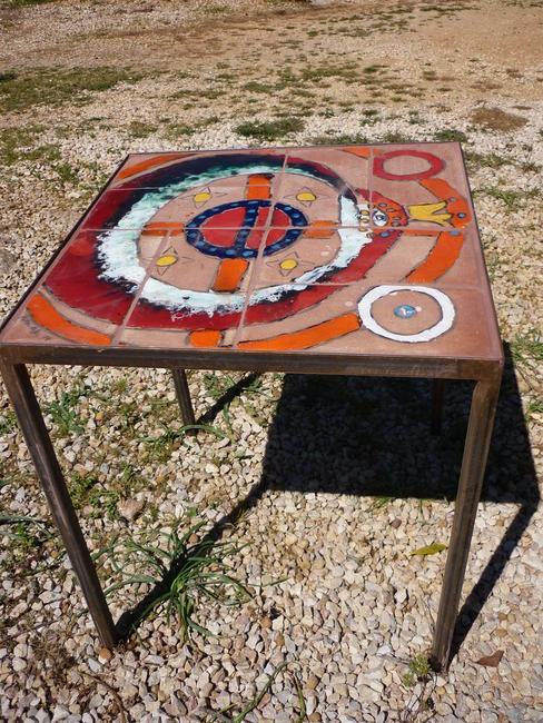Serpent table