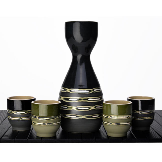 Rowena Gilbert: Sake set horizontal band design