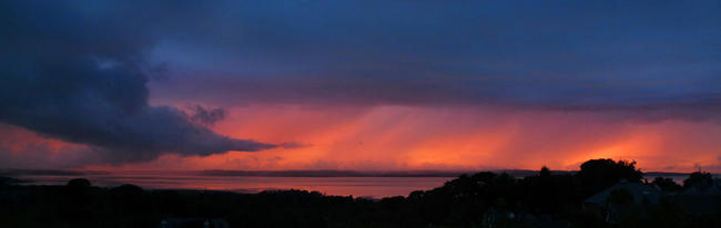 Rays on the horizon