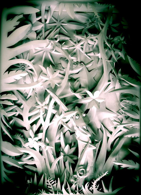 Paper Sculpture - 2 chamelions in foliage