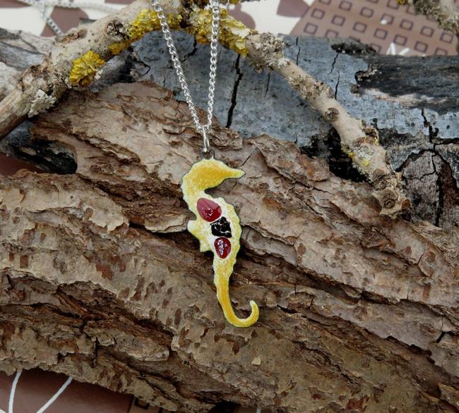 Yellow seahorse