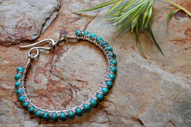Kiss Kross Bracelet - Turquoise and sterling silver wire
