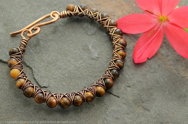 Kiss Kross Bracelet - Bronze and Tigers Eye