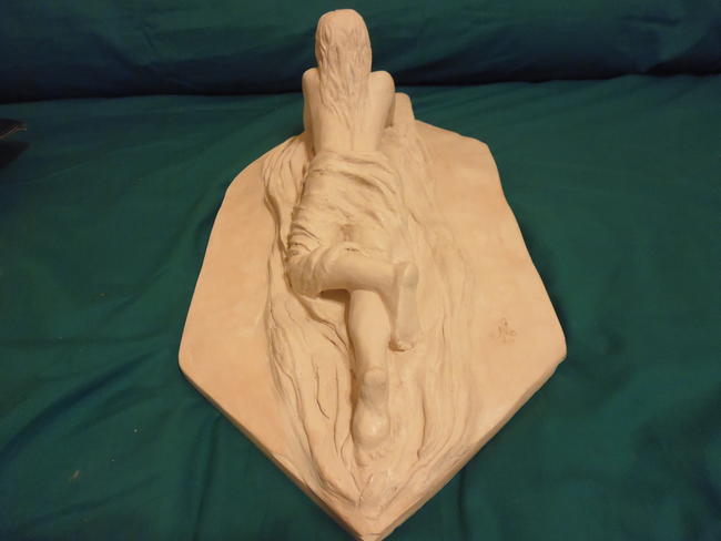 the reader (back view)