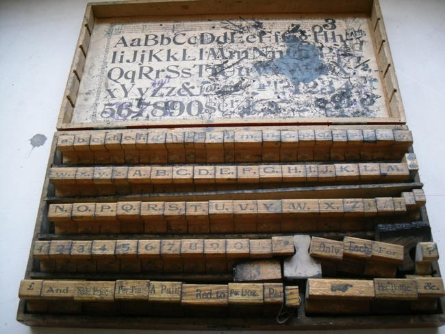 Old shop keepers letter press print kit