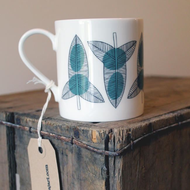 Bindweed leaf mug