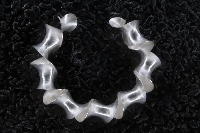 Helix bangle