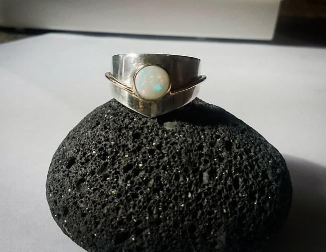 9ct Gold and sterling silver Opal ring