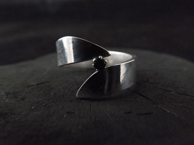 Sapphire ring