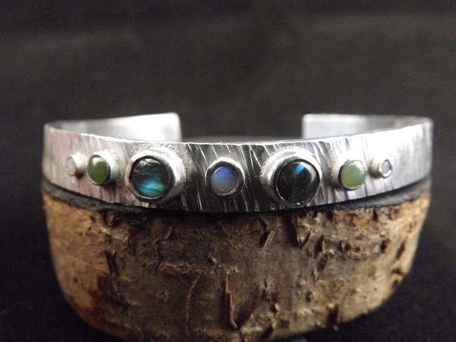 Seven stone bangle