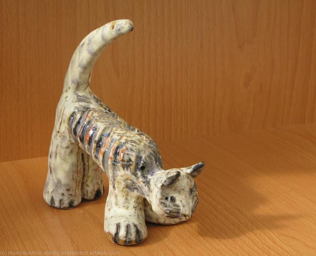 A stoneware cat - view 1