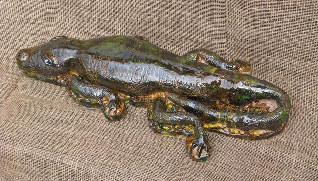Clay sculpture of an alligator - view 3